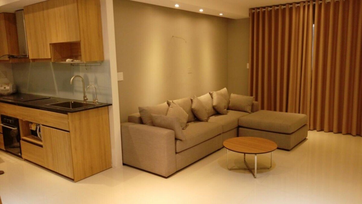 phong khach can ho cho thue 2 - Cho thuê căn hộ 80m2, chung cư Scenic Valley 1, 02pn, giá 20tr/tháng, view hồ bơi, xem nhà dễ.