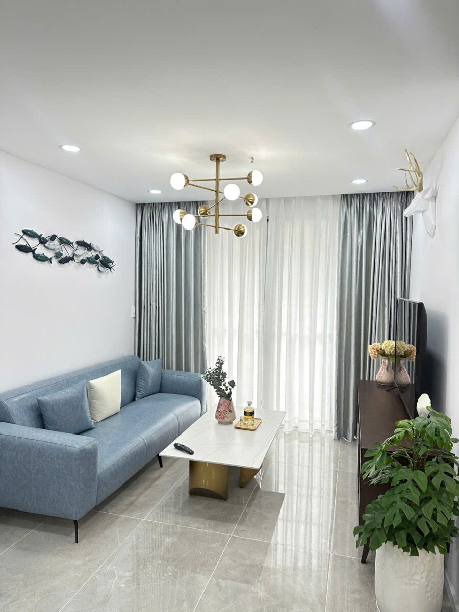 phong khach can ho cho thue 3 - Giá cho thuê căn hộ 3pn tòa D chung cư Scenic Valley 1 phường Tân Mỹ T3/2026