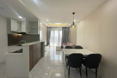 phong khach can ho cho thue scenic valey 8 385x258 - Cho thuê căn hộ Scenic Valley 1. DT 71m2 Nhà đẹp- tone trắng- 2 Phòng-2wc- lầu trung- đang trống- Giá 20 Triệu/Tháng