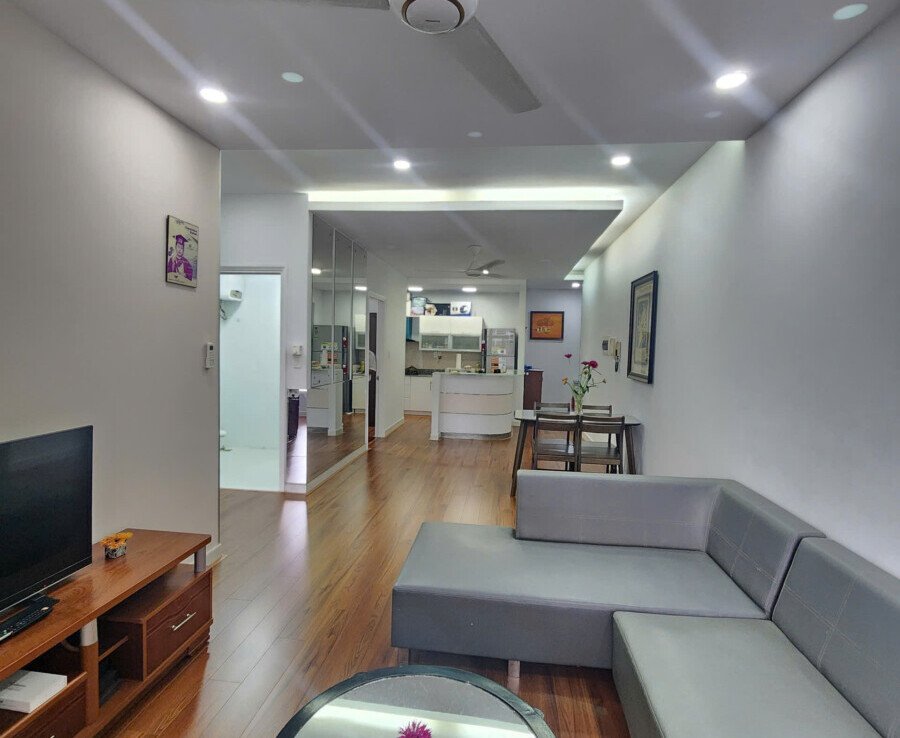 phong khach can ho sky garden 1 can cho rhue 2 900x738 - Cho thuê căn hộ Sky Garden 1. DT 88m2 Nhà đẹp-3 Phòng ngủ-2wc- Nội thất đầy đủ- Lầu trung- Giá 18 Triệu/Tháng