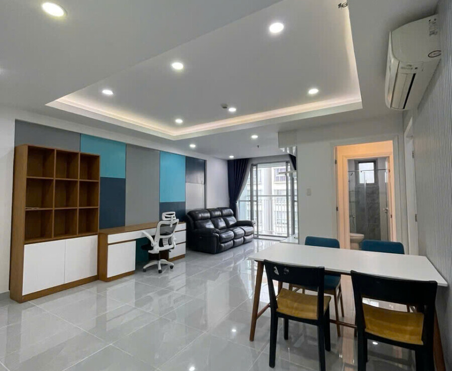 phong khach hien dai 900x738 - Cho thuê căn hộ Scenic Valley 1. Căn góc 77m2 Thiết kế 2 phòng-2wc-Lầu cao-View nội khu- Giá 20 Triệu/Tháng