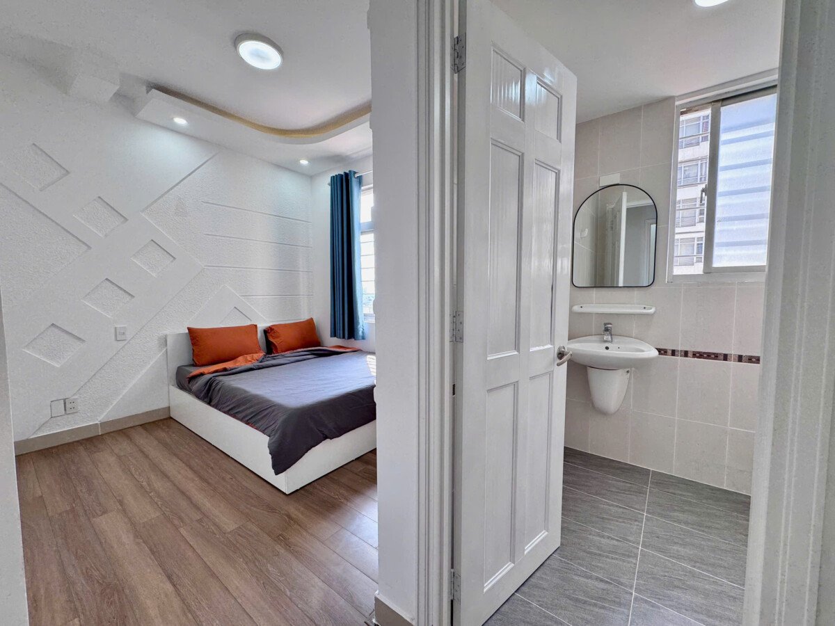 phong master - Cho thuê căn góc Sky Garden 2. DT 91m2 Nhà đẹp- Đầy đủ nội thất- 3 Phòng ngủ-2wc- Đang trống vào ngay. Giá 22 Triệu/Tháng