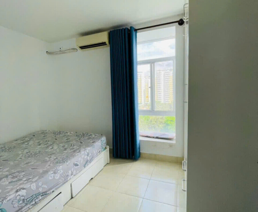 phong ngu 1 4 900x738 - Cần bán căn hộ Sky Garden 3. DT 56m2 View trực diện hồ bơi- 2 phòng-2wc- Giá bán 4.8 Tỷ