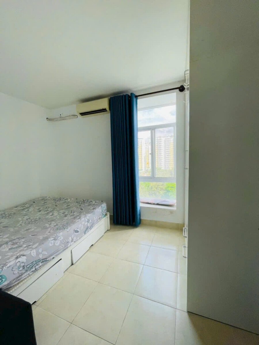 phong ngu 1 4 - Cần bán căn hộ Sky Garden 3. DT 56m2 View trực diện hồ bơi- 2 phòng-2wc- Giá bán 4.8 Tỷ
