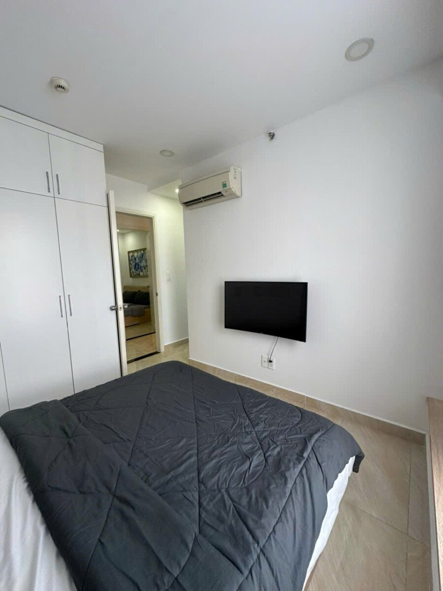 phong ngu 1 can ho cho thue - Cho thuê căn hộ Scenic Valley 1. DT 80m2 Nhà đẹp- lầu cao- View hồ bơi- 2 Phòng ngủ-2wc- Giá thuê 19 Triệu/Tháng