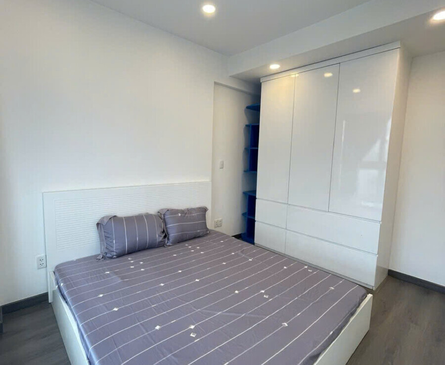 phong ngu 1 cho thue 2 900x738 - Cho thuê căn hộ Scenic Valley 1. Căn góc 77m2 Thiết kế 2 phòng-2wc-Lầu cao-View nội khu- Giá 20 Triệu/Tháng