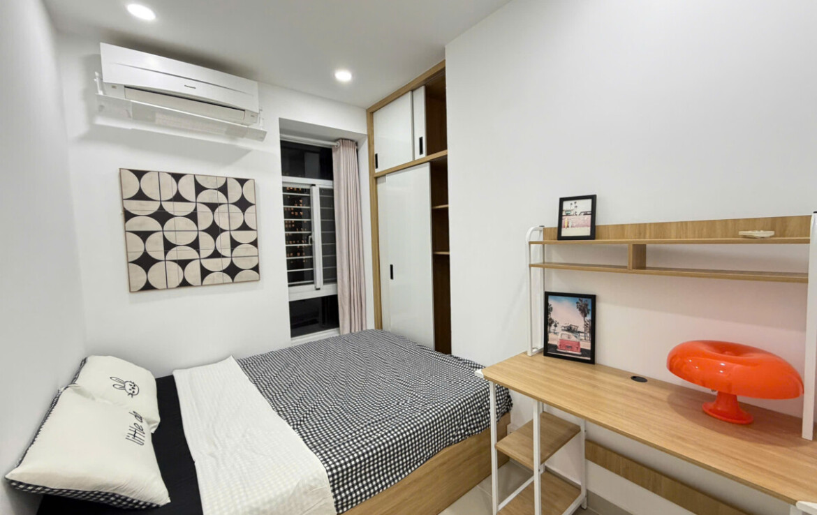 phong ngu 2 can ho sky 3 ban 1170x738 - Bán căn hộ Sky Garden 3. DT 70m2- Nhà đẹp- Giá tốt- thiết kế 3 Phòng ngủ-2wc- Nội thất như hình- Giá chỉ 5.850 Tỷ