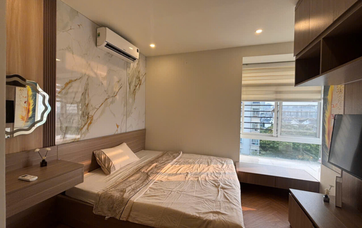 phong ngu 2 can ho sky garden 3 can ban 3 1170x738 - Bán căn góc Sky Garden 3. DT 75m2 Nhà đẹp thiết kế 3 Phòng ngủ-2wc- Sẵn khách thuê 28 Triệu/Tháng. Giá bán 7.180 Tỷ