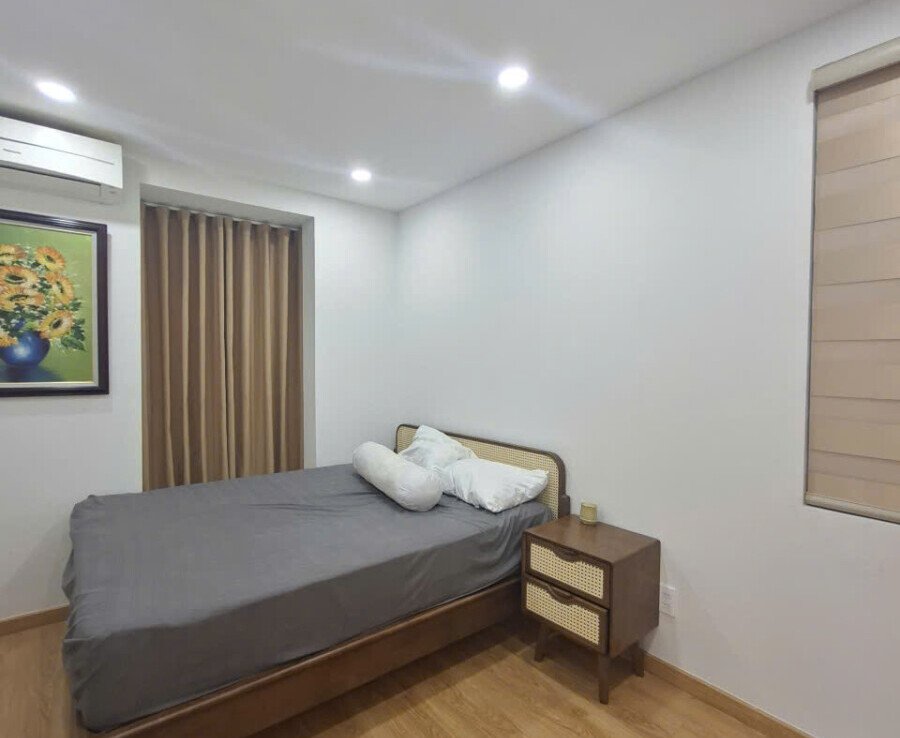 phong ngu 2 can ho sky garden 3 can cho thue 10 900x738 - Cho thuê nhanh căn hộ Sky Garden 3. DT 68m2 Nhà đẹp- Mới- 2 phòng ngủ- 2wc- Nội thất đầy đủ- Giá thuê 16 Triệu/Tháng