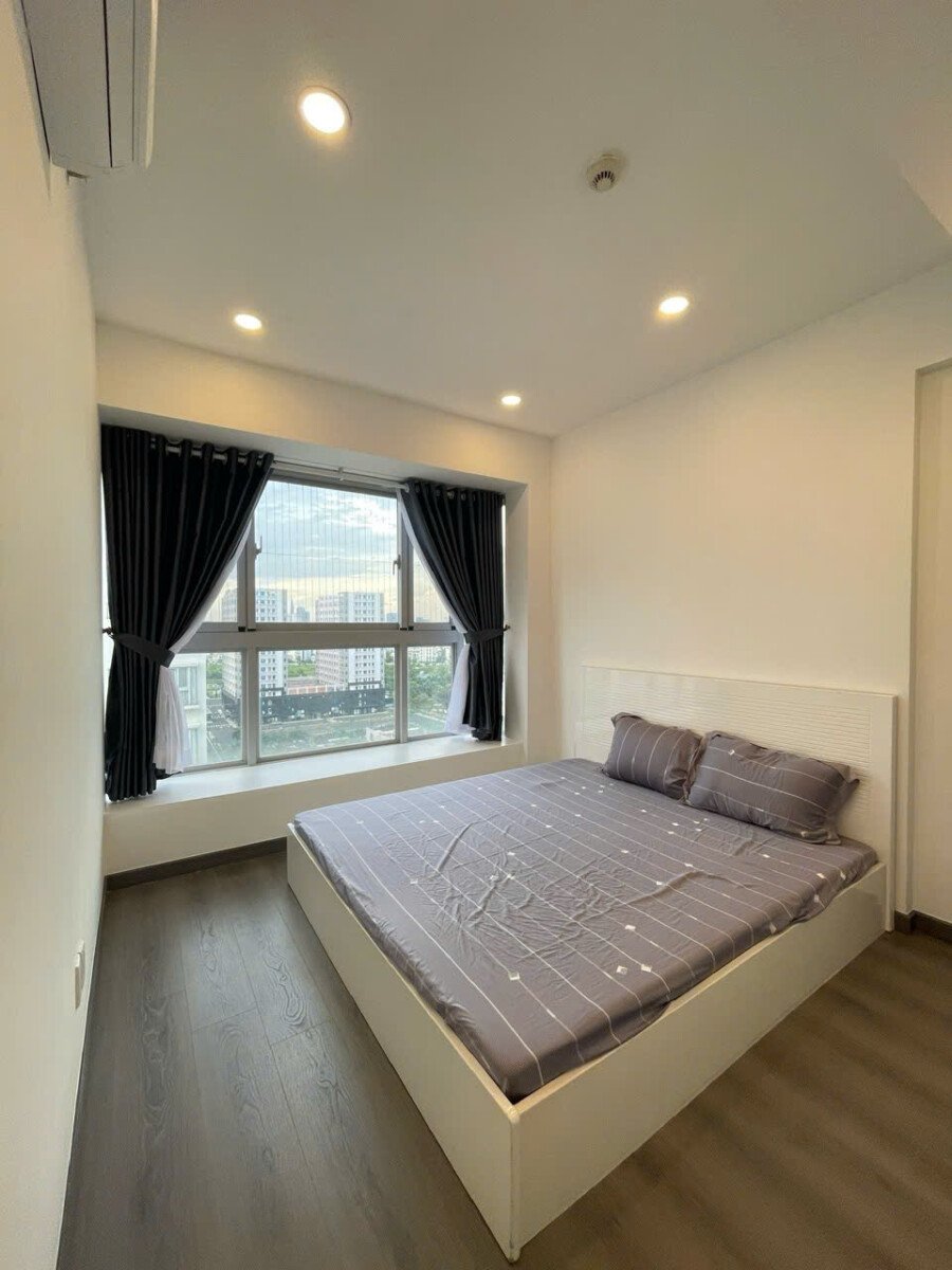 phong ngu 2 cho thue 3 - Cần bán căn hộ Scenic Valley 1. Căn góc 77m2 Lầu cao- 2 Phòng-2wc- Nội thất như hình- Giá chỉ 7.450 Tỷ