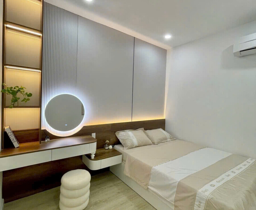 phong ngu can ho ban 9 900x738 - Bán căn hộ 70m2, chung cư Sky Garden 3, 03pn, nhà đẹp, giá 5,868 tỷ, đầy đủ nội thất.