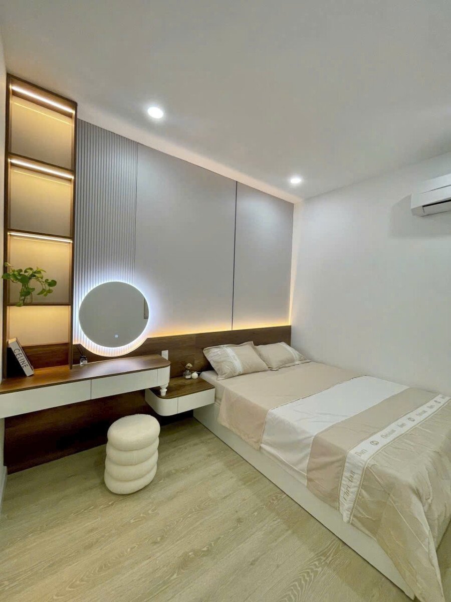 phong ngu can ho ban 9 - Bán căn hộ 70m2, chung cư Sky Garden 3, 03pn, nhà đẹp, giá 5,868 tỷ, đầy đủ nội thất.