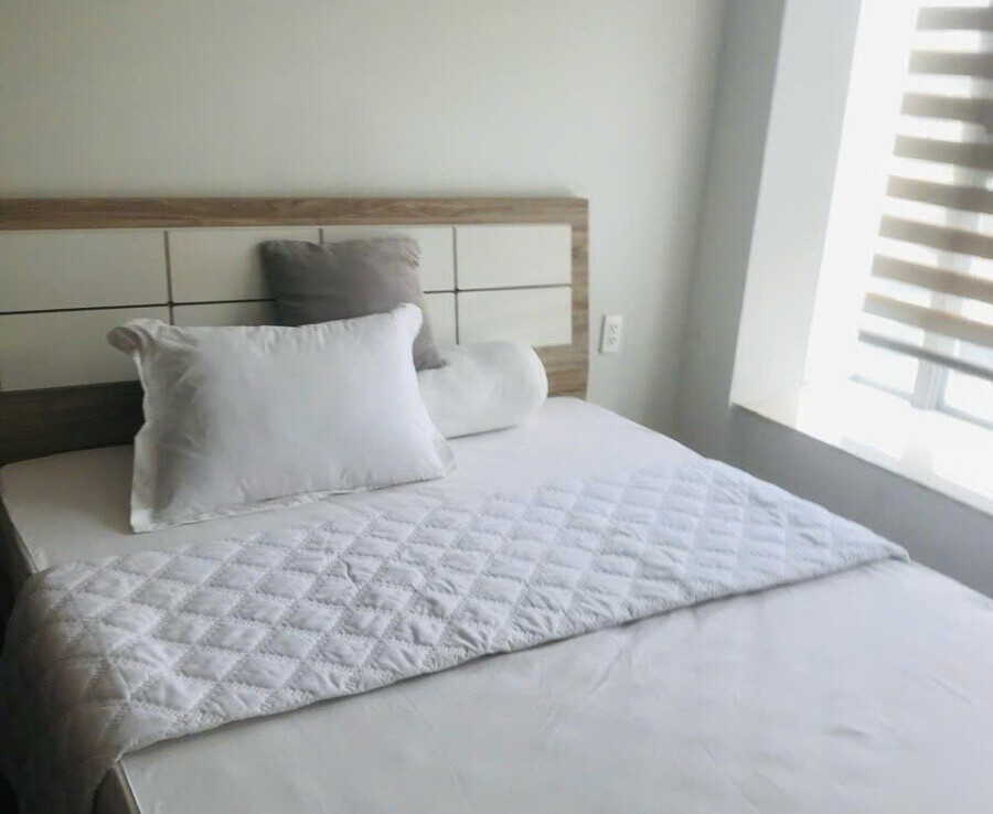 phong ngu can ho ban 900x738 - Cho thuê căn hộ chung cư Scenic Valley 1, 02pn, giá 17tr/tháng, nội thất đầy đủ, xem nhà dễ.