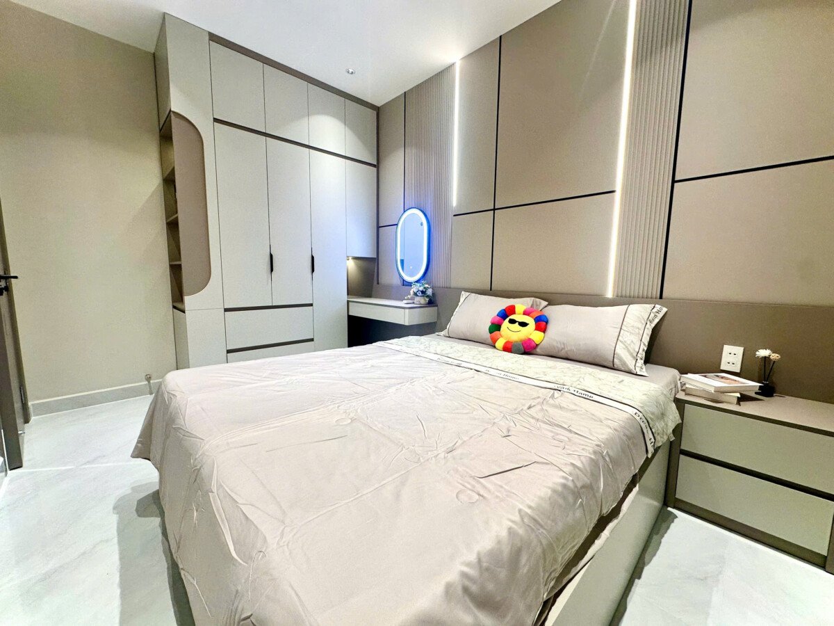 phong ngu dep - Bán căn hộ đẹp tại Sky Garden 2. DT 71m2 Nhà mới-đẹp- lầu trung- 2 phòng-1wc- Nội thất mới 100%- Giá 5.950 Tỷ