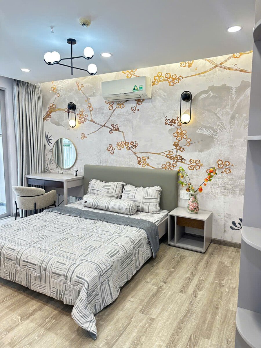 phong ngu rong rai day du noi that giuong nem - Giá cho thuê căn hộ 3pn tòa D chung cư Scenic Valley 1 phường Tân Mỹ T3/2026