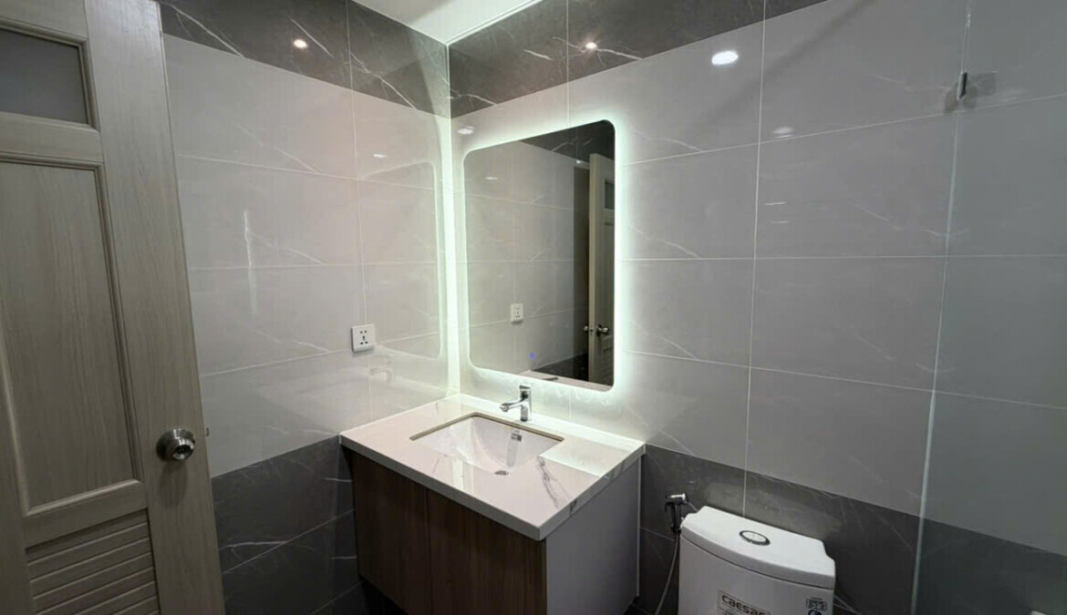 toilet day du thiet bi moi dep 1170x675 - Giá mua bán căn hộ 2pn tòa B chung cư Hưng Phúc Happy Residence phường Tân Mỹ T2/2026