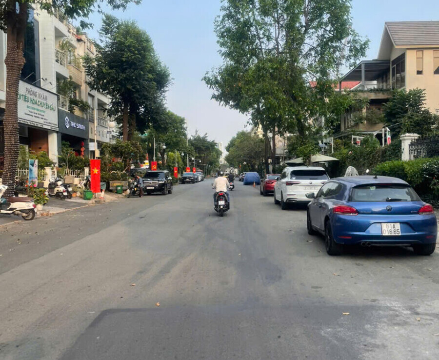 vi tri sculptura toa lac mat duong pham thai buong phuong tan hung 900x738 - Giá cho thuê căn hộ 2pn tòa A chung cư Sculptura phường Tân Hưng T2/2026