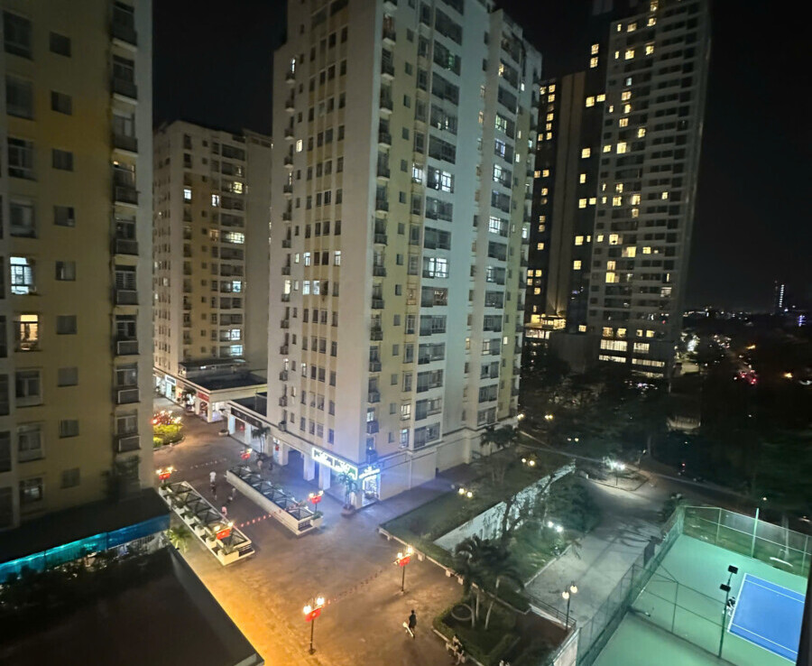 view ho boi 900x738 - Bán căn hộ đẹp tại Sky Garden 2. DT 71m2 Nhà mới-đẹp- lầu trung- 2 phòng-1wc- Nội thất mới 100%- Giá 5.950 Tỷ