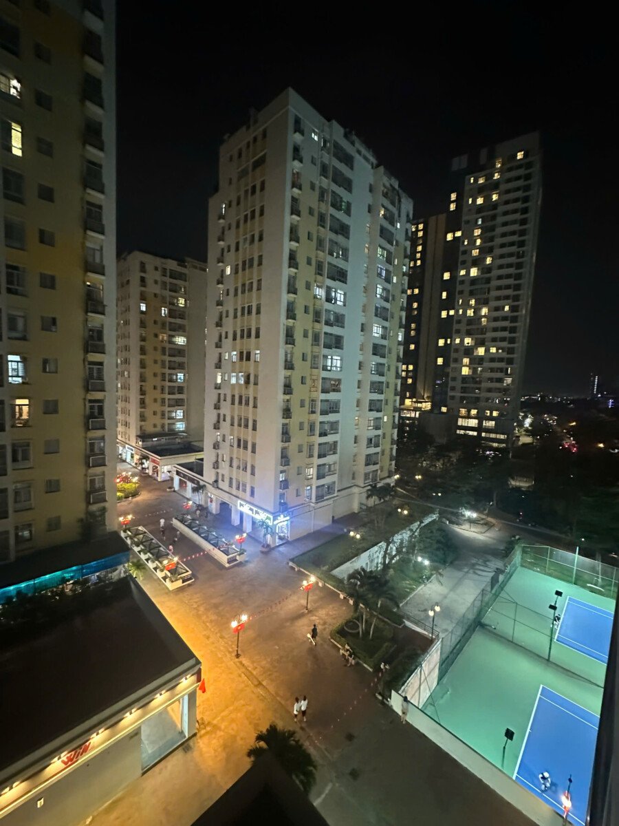 view ho boi - Bán căn hộ đẹp tại Sky Garden 2. DT 71m2 Nhà mới-đẹp- lầu trung- 2 phòng-1wc- Nội thất mới 100%- Giá 5.950 Tỷ