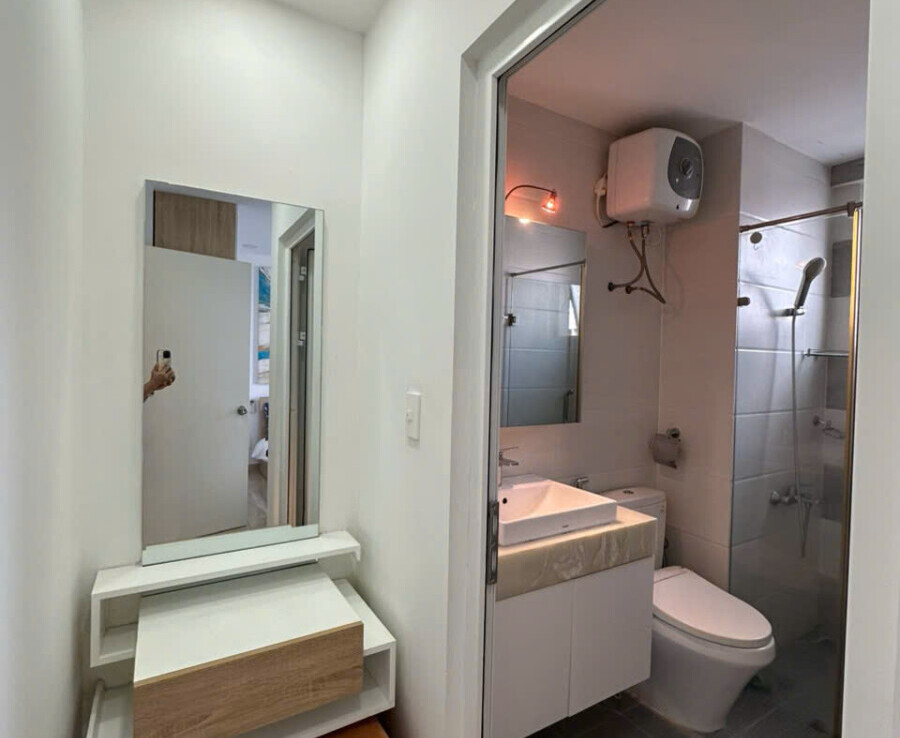 wc can9 ho scenic cho thue 900x738 - Cho thuê căn hộ Scenic Valley 1. DT 80m2 Nhà đẹp- lầu cao- View hồ bơi- 2 Phòng ngủ-2wc- Giá thuê 19 Triệu/Tháng