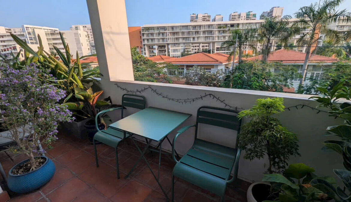 balcony phong khach 1170x675 - Giá mua bán căn hộ Duplex chung cư Mỹ Tú phường Tân Hưng T3/2026