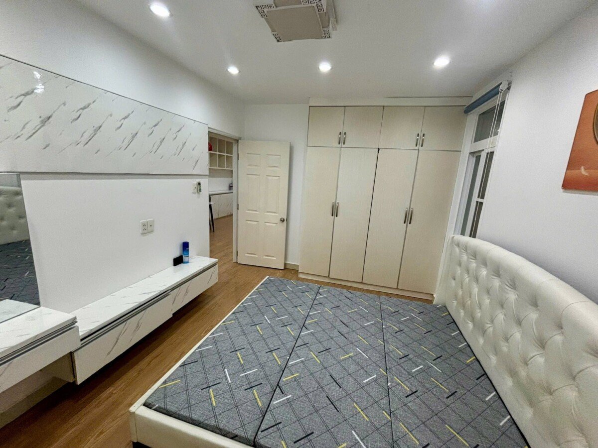ban can ho sky garden 3 1 1 - Bán nhanh căn hộ Sky Garden 3. DT 56m2 Lầu cao- 1 phòng-1wc- Nội thất đầy đủ- Giá bán 4.850 Tỷ