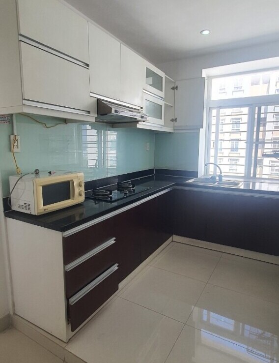 ban can ho sky garden 3 6 568x738 - Bán căn hộ Sky Garden 3. DT 70m2 Thiết kế 2 Phòng-2wc- Nội thất như hình- Đang cho thuê 13 Triệu. Giá bán 5.7 Tỷ