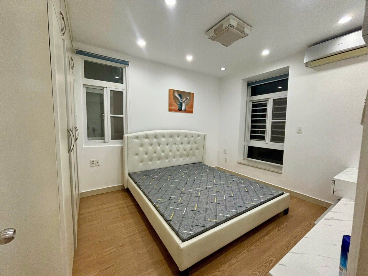 ban can ho sky garden 3 8 1 - Bán nhanh căn hộ Sky Garden 3. DT 56m2 Lầu cao- 1 phòng-1wc- Nội thất đầy đủ- Giá bán 4.850 Tỷ