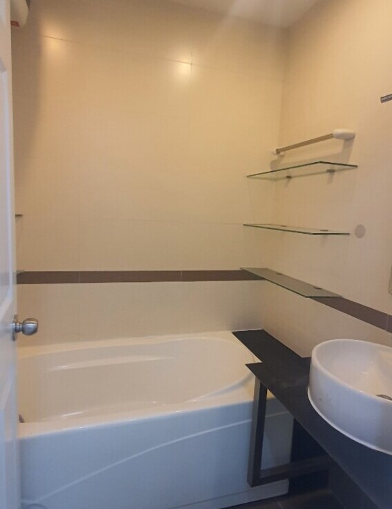 ban can ho sky garden 3 8 568x738 - Bán căn hộ Sky Garden 3. DT 70m2 Thiết kế 2 Phòng-2wc- Nội thất như hình- Đang cho thuê 13 Triệu. Giá bán 5.7 Tỷ