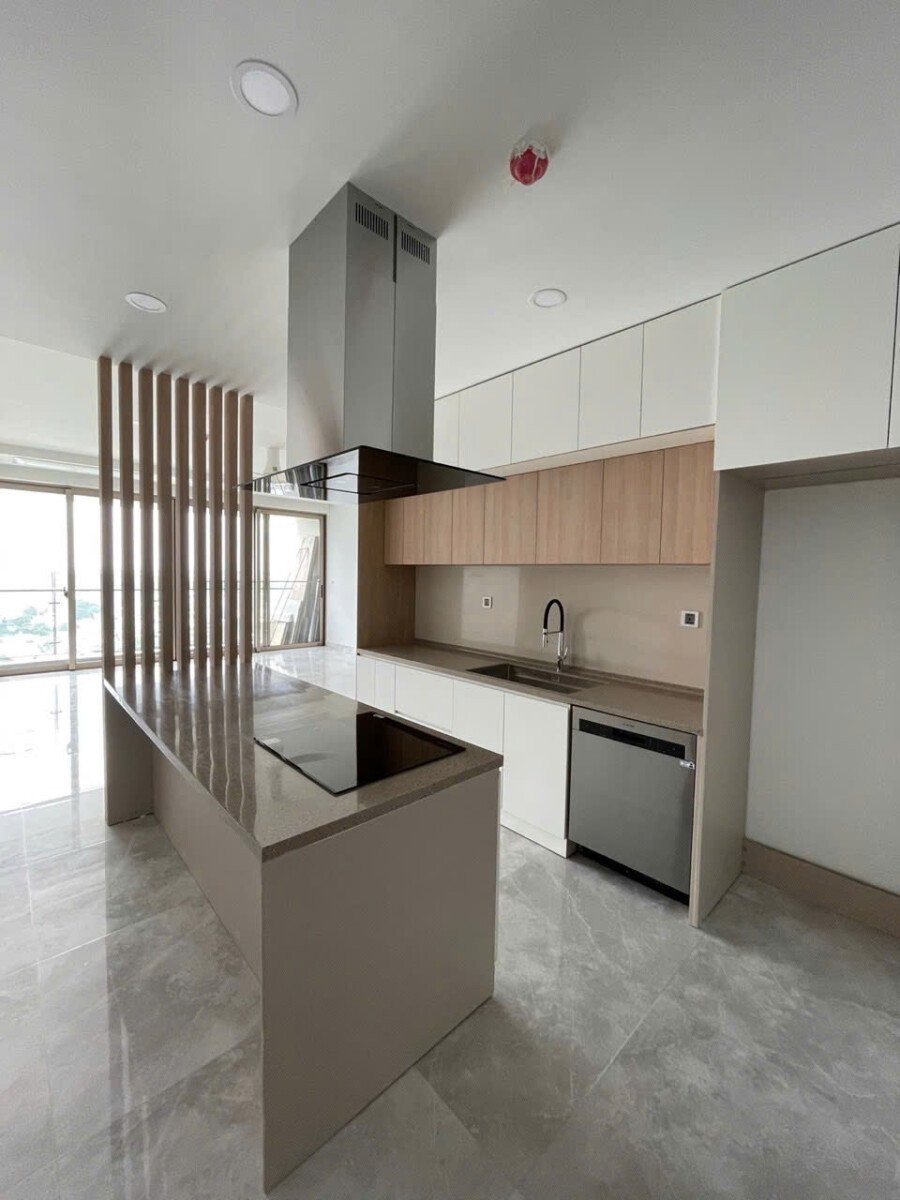 bep can ho ban 15 - Bán căn hộ 130m2 chung cư The Peak Midtown, 03pn, giá 19tr, nhà đang có hợp đồng thuê 2.500usd/tháng.