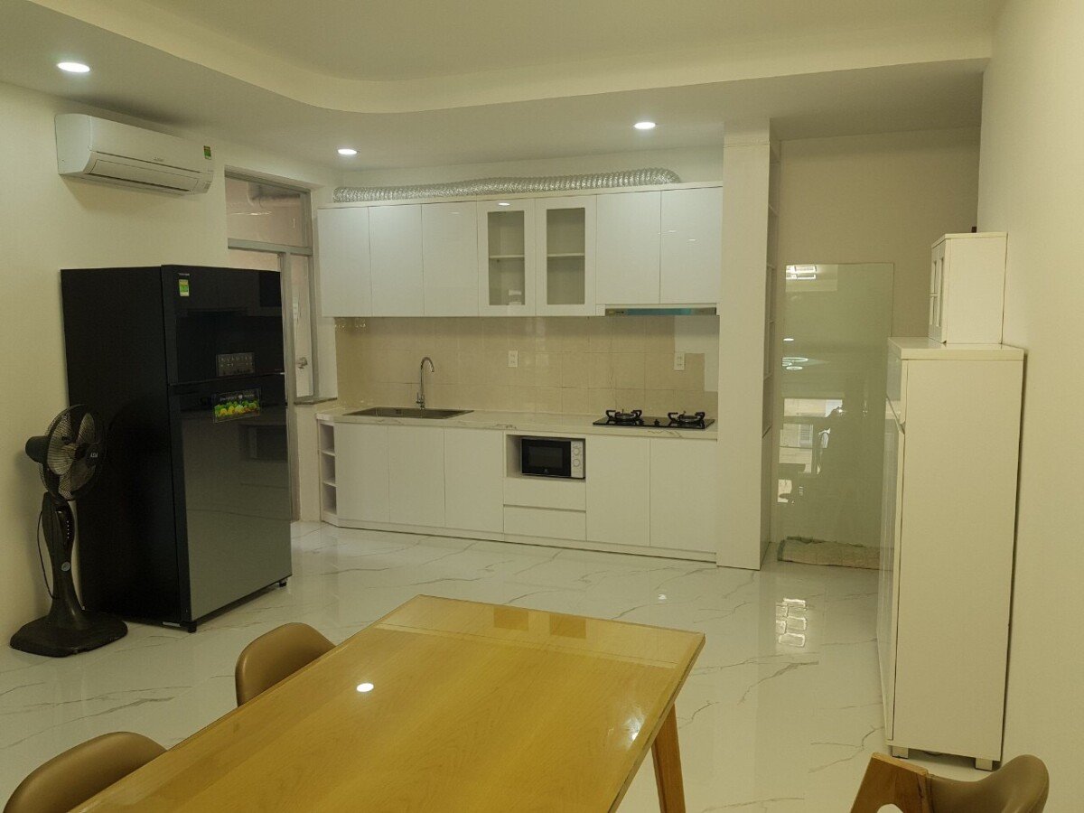 bep can ho ban 5 - Bán căn hộ chung cư Sky Garden 2, 89m2, 02pn, giá 6.2 tỷ, nội thất đầy đủ.