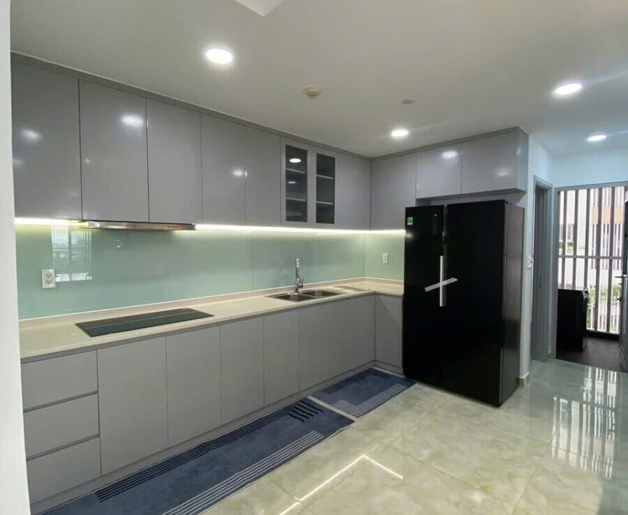 bep can ho ban 7 900x738 - Bán căn hộ chung cư Scenic Valley 1, 03pn, giá 10,5 tỷ, nhà mới hoàn toàn, xem nhà dễ.