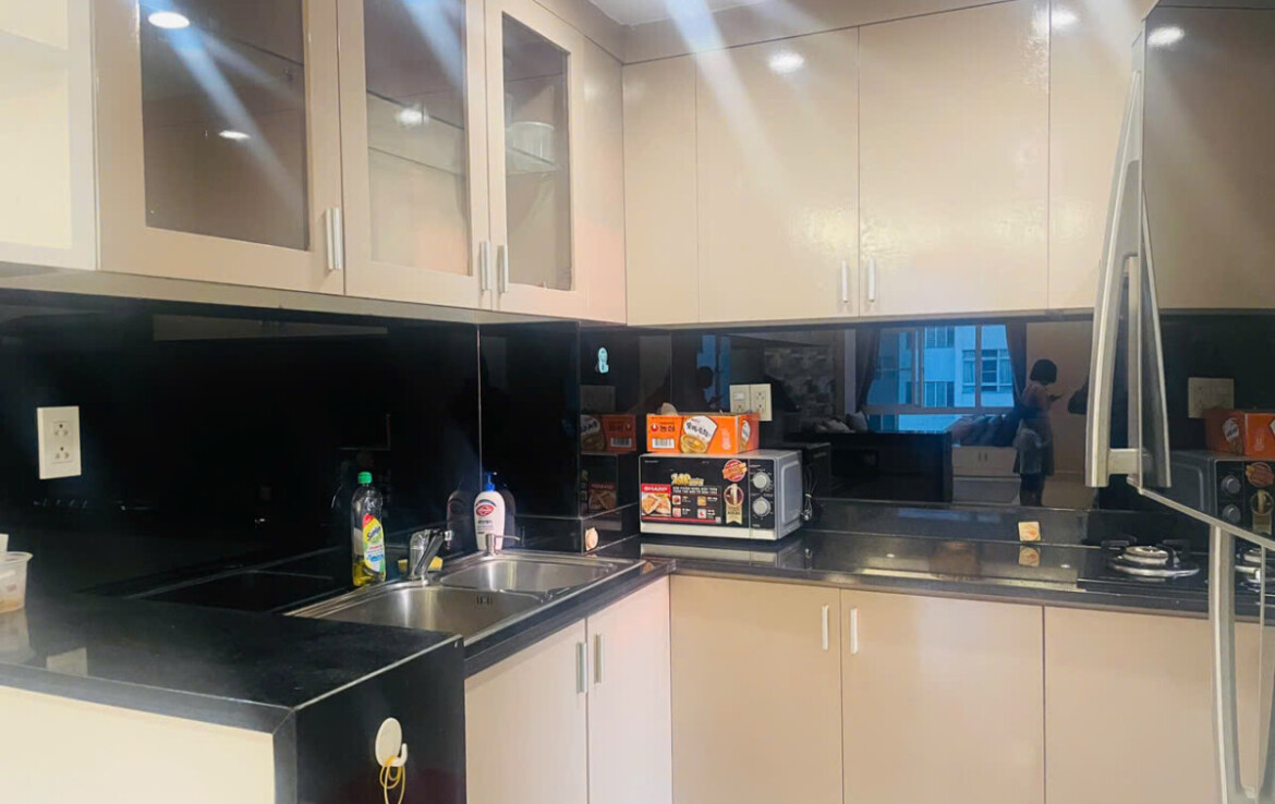 bep can ho can ban 2 1170x738 - Bán căn hộ 74m2, chung cư Sky Garden 3, nhà đầy đủ nội thất, 02pn, giá 6.2 tỷ.