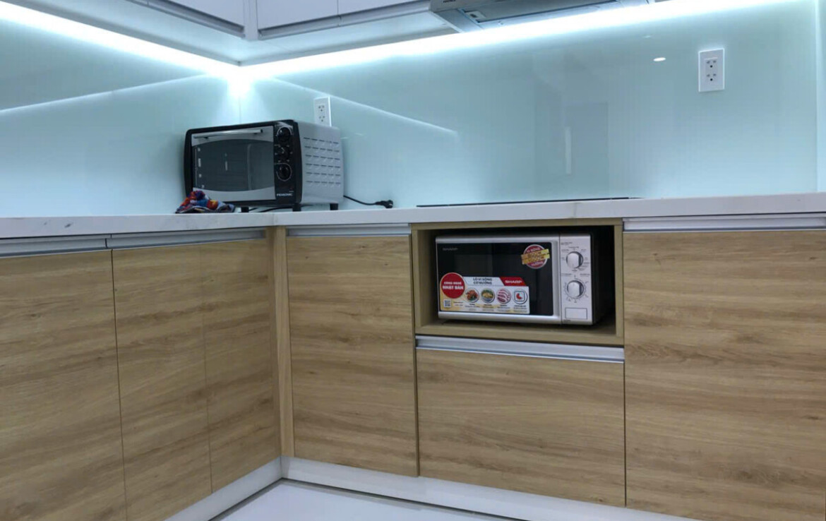 bep can ho cho thue 1 1170x738 - Cho thuê căn hộ đẹp tại Scenic Valley 1. DT 77m2 Nhà đẹp- Nội thất mới- 2 Phòng-2wc- Giá 19 Triệu/Tháng