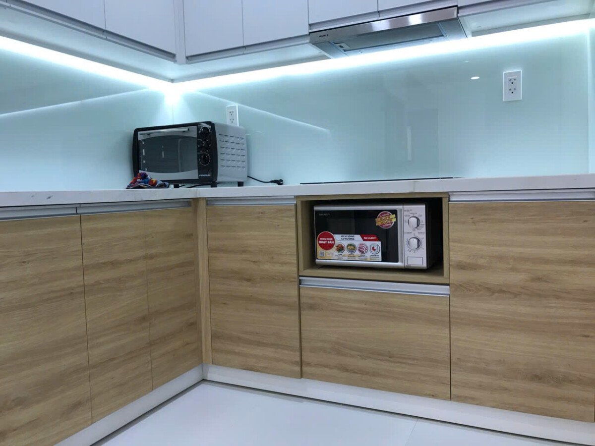 bep can ho cho thue 1 - Cho thuê căn hộ đẹp tại Scenic Valley 1. DT 77m2 Nhà đẹp- Nội thất mới- 2 Phòng-2wc- Giá 19 Triệu/Tháng