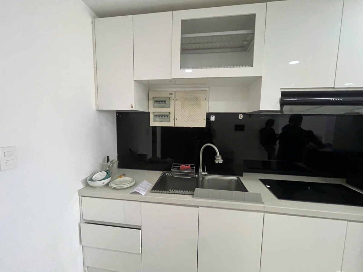 bep can ho scenic cho thue 7 - Cho thuê căn hộ Scenic Valley 1. DT 71m2 Nhà đẹp- Tone trắng- 2 Phòng ngủ-2wc- Giá thuê 18 Triệu/Tháng