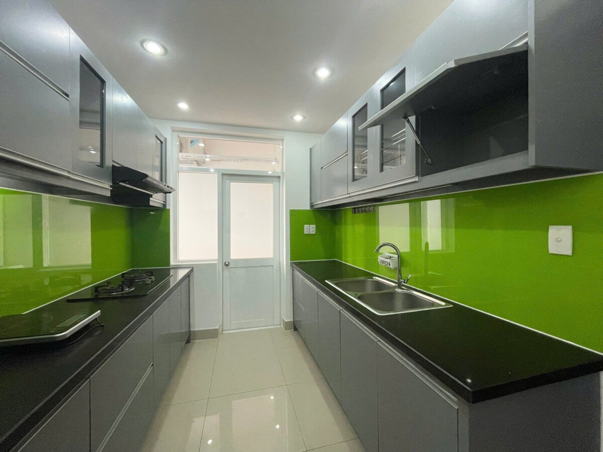 bep can ho sky 3 - Cho thuê căn hộ Sky Garden 3. DT 68m2 View công viên- 2 Phòng-2wc- Nội thất đầy đủ- Giá 16 Triệu/Tháng