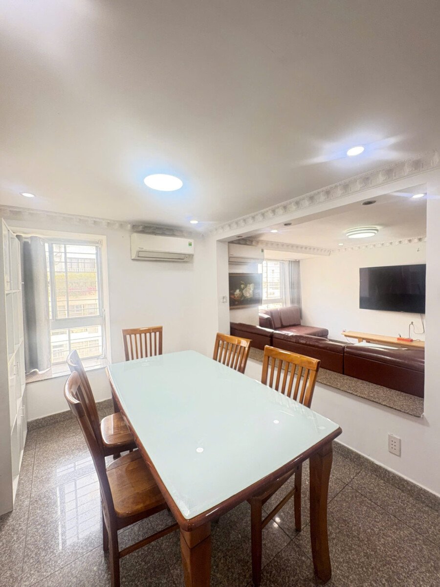 bep - Cho thuê Duplex Sky Garden 1. DT 160m2 Thiết kế 5 Phòng ngủ-4wc- Nội thất như hình- Giá 26 Triệu/Tháng