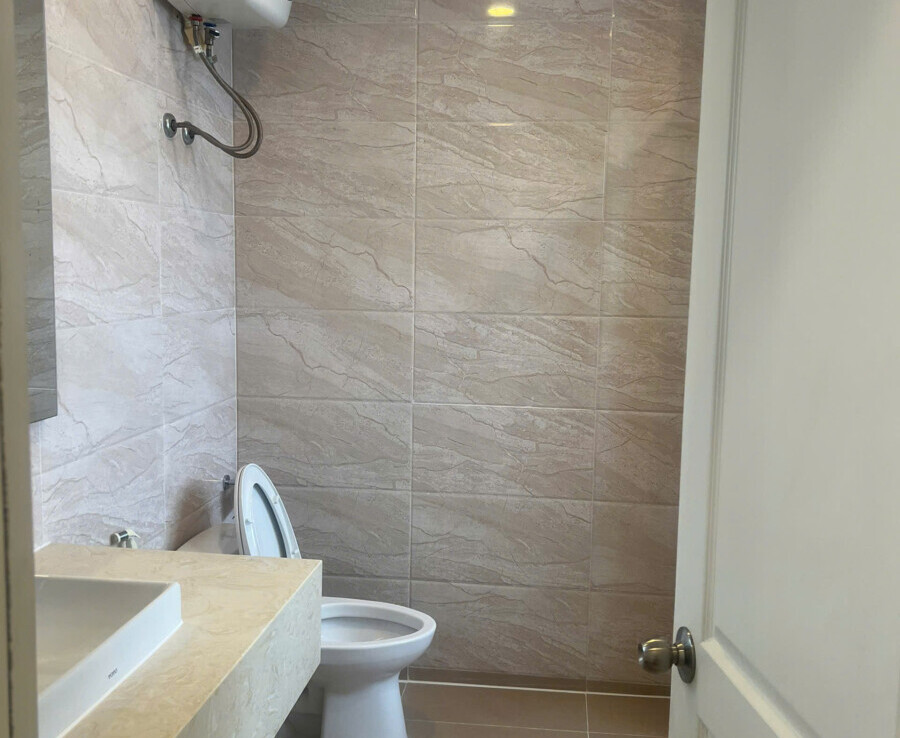 can ho ban co 2 nha tam hoan thien nhu hinh 1 900x738 - Giá mua bán căn hộ 3pn số 02 tòa H chung cư Happy Valley phường Tân Hưng T3/2026