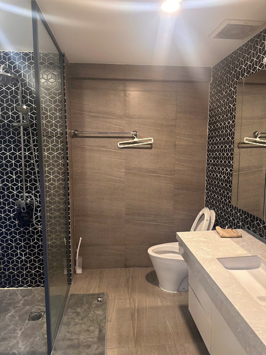 can ho cho thue co 2 nha tam day du thiet bi - Giá cho thuê căn hộ 3pn chung cư Happy Valley phường Tân Hưng T3/2026