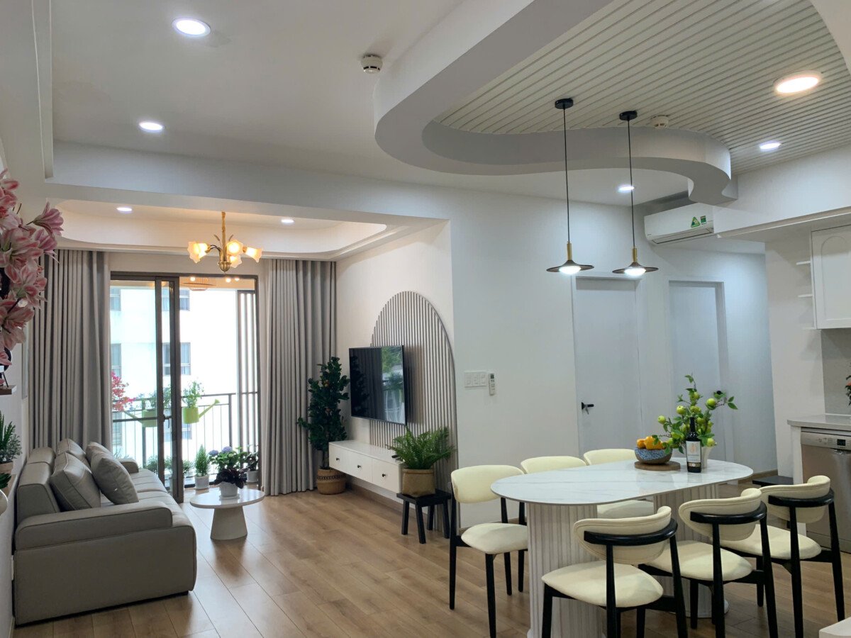 can ssr can ban - Cần bán gấp căn hộ Saigon South Residences. DT 95m2 Nhà đẹp- mới- 3 Phòng-2wc- Lầu trung- Giá 8.350 Tỷ