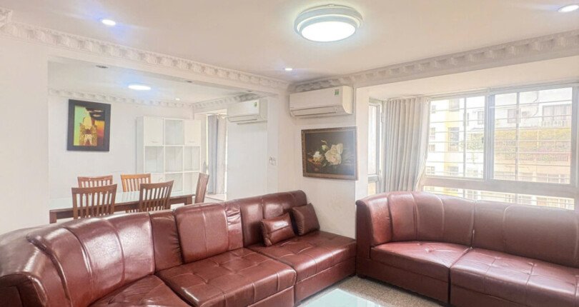 Cho thuê Duplex Sky Garden 1. DT 160m2 Thiết kế 5 Phòng ngủ-4wc- Nội thất như hình- Giá 26 Triệu/Tháng