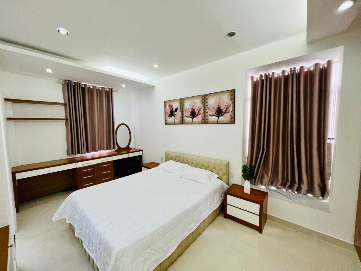 cho thue can ho sky garden 3 1 - Cho thuê căn góc Sky Garden 3. DT 72m2 Nhà đẹp- 2 Phòng ngủ-2wc- Lầu cao- View hồ bơi- Giá 17 Triệu/Tháng