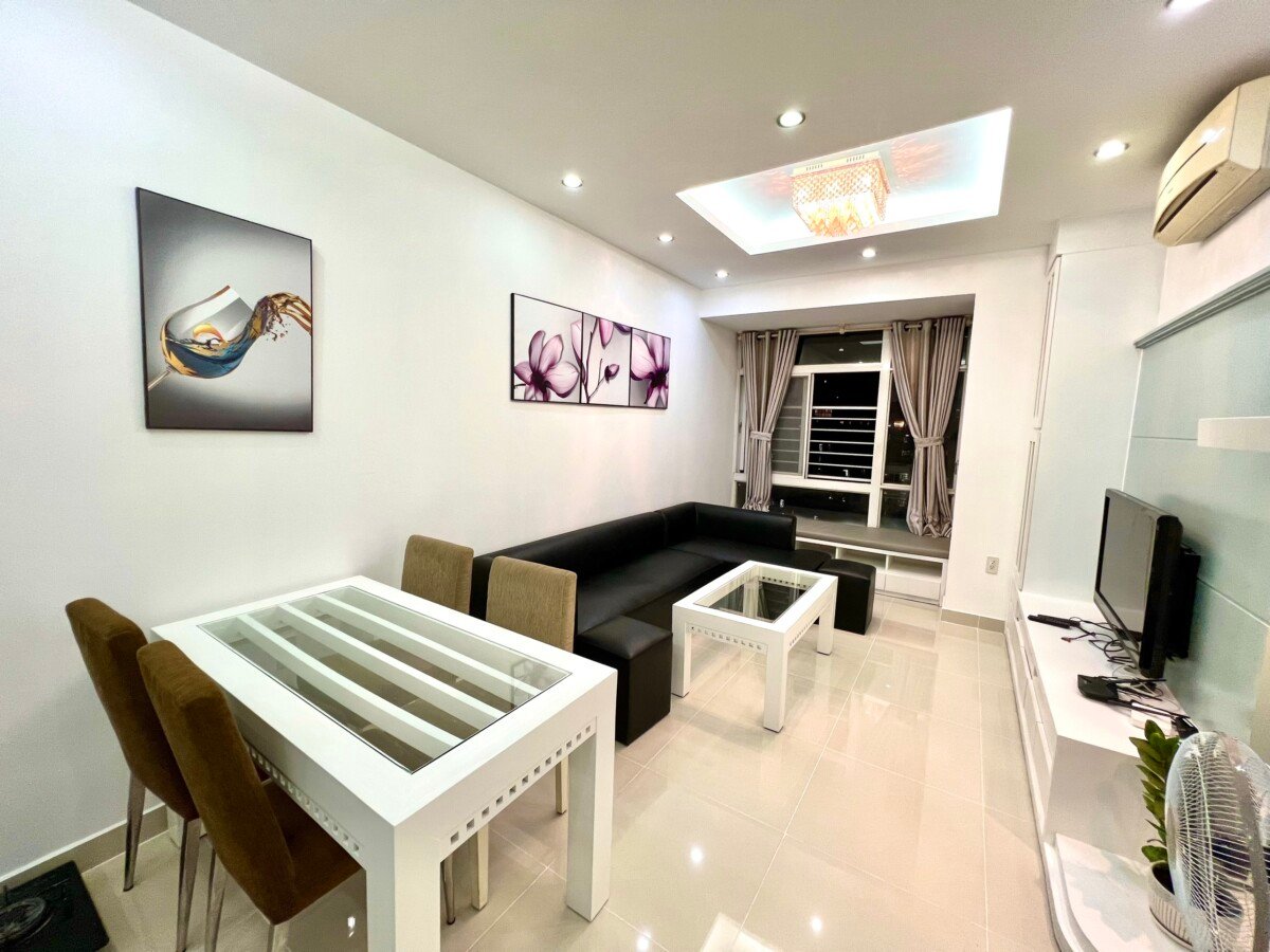 cho thue can ho sky garden 3 10 - Cho thuê căn góc Sky Garden 3. DT 72m2 Nhà đẹp- 2 Phòng ngủ-2wc- Lầu cao- View hồ bơi- Giá 17 Triệu/Tháng