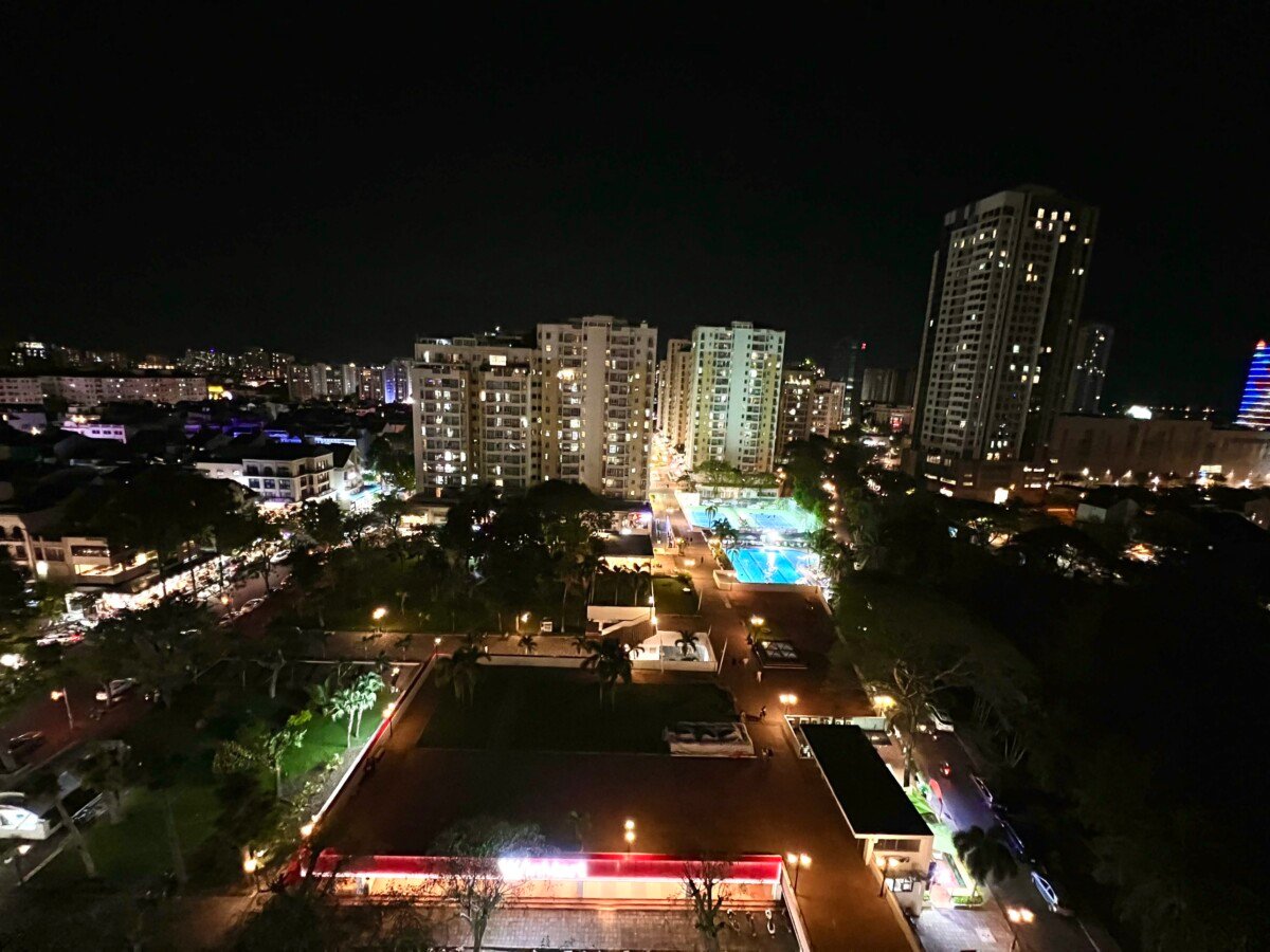 cho thue can ho sky garden 3 2 - Cho thuê căn góc Sky Garden 3. DT 72m2 Nhà đẹp- 2 Phòng ngủ-2wc- Lầu cao- View hồ bơi- Giá 17 Triệu/Tháng