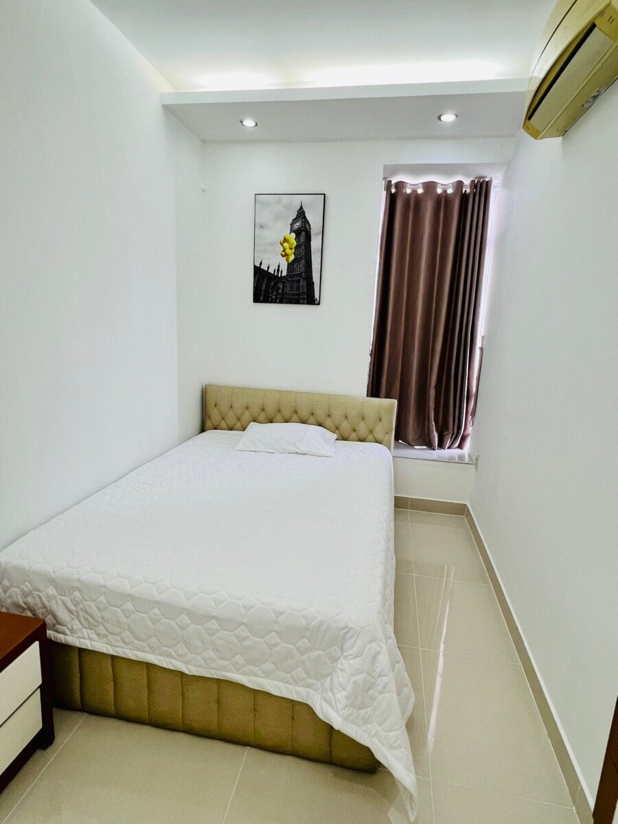 cho thue can ho sky garden 3 3 - Cho thuê căn góc Sky Garden 3. DT 72m2 Nhà đẹp- 2 Phòng ngủ-2wc- Lầu cao- View hồ bơi- Giá 17 Triệu/Tháng