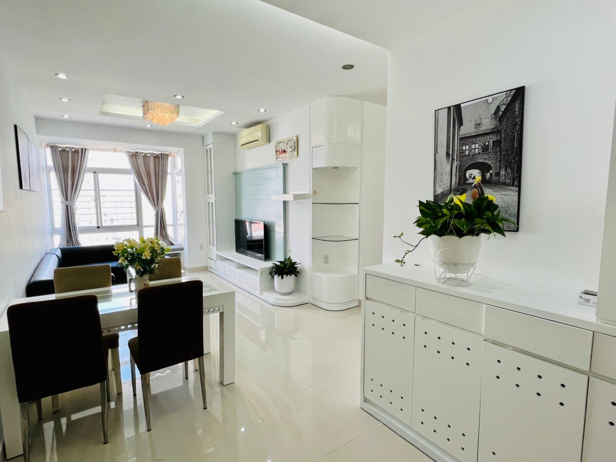 cho thue can ho sky garden 3 8 - Cho thuê căn góc Sky Garden 3. DT 72m2 Nhà đẹp- 2 Phòng ngủ-2wc- Lầu cao- View hồ bơi- Giá 17 Triệu/Tháng