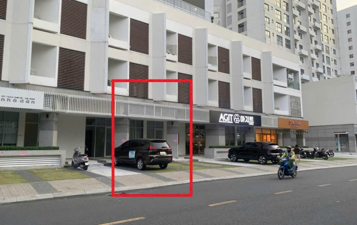 Cần cho thuê Shophouse tại chung cư Scenic Valley 2. DT 200m2 Hiện trạng thô- Vị trí đẹp- Giá thuê 67 Triệu/Tháng cho thue shop scenic valley 2 1170x738 - Cần cho thuê Shophouse tại chung cư Scenic Valley 2. DT 200m2 Hiện trạng thô- Vị trí đẹp- Giá thuê 67 Triệu/Tháng