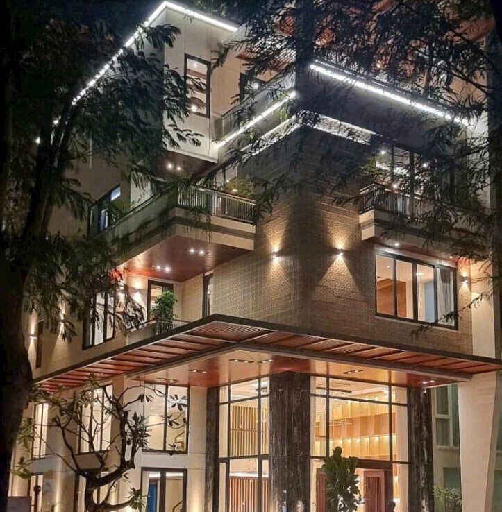 hinh anh mua ban toa nha nguyen can noi khu hung gia 2 phuong tan hung t4 2026 723x738 - Giá mua bán tòa nhà góc công viên Nội khu Hưng Gia 2 phường Tân Hưng T4/2026