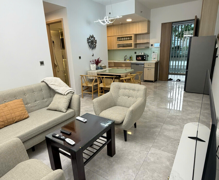 hinh anh phong khach can ho can ban 2 900x738 - Bán căn hộ chung cư Midtown The Peak, diện tích 77m2, 02pn, giá 9.8 tỷ, đầy đủ nội thất.